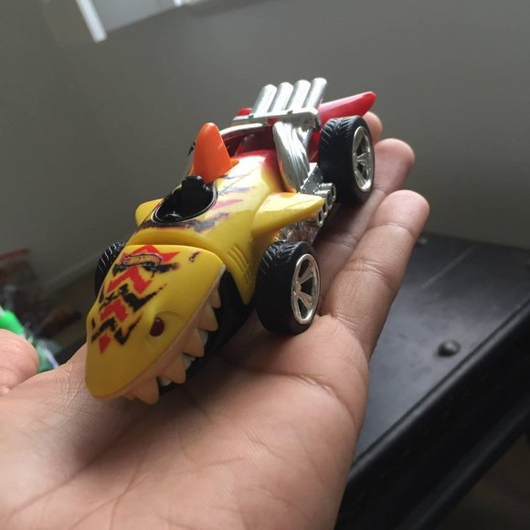 Shark Car Toy - Picture 3 of 6